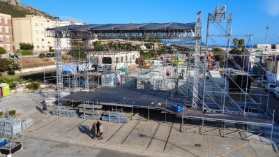 Palchi e Strutture Layher, Tribune